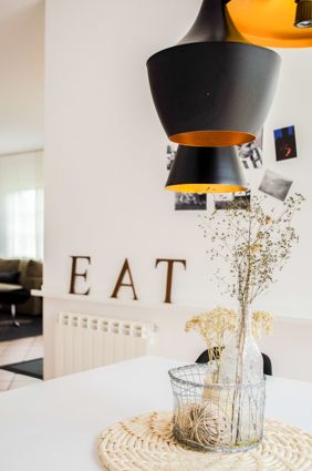  lámpara eat en espacio interior de cocina
