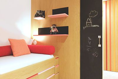 dormitorio niña de vivienda funcional y acogedora