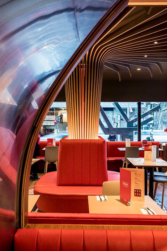 diseño de bóvedas y árbol en restaurante Vips Beatriz diseño de bóvedas y árbol en restaurante Vips Beatriz