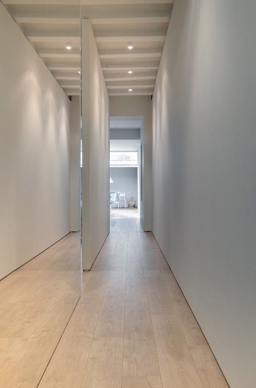Pasillo de loft de diseño Pasillo de loft de diseño