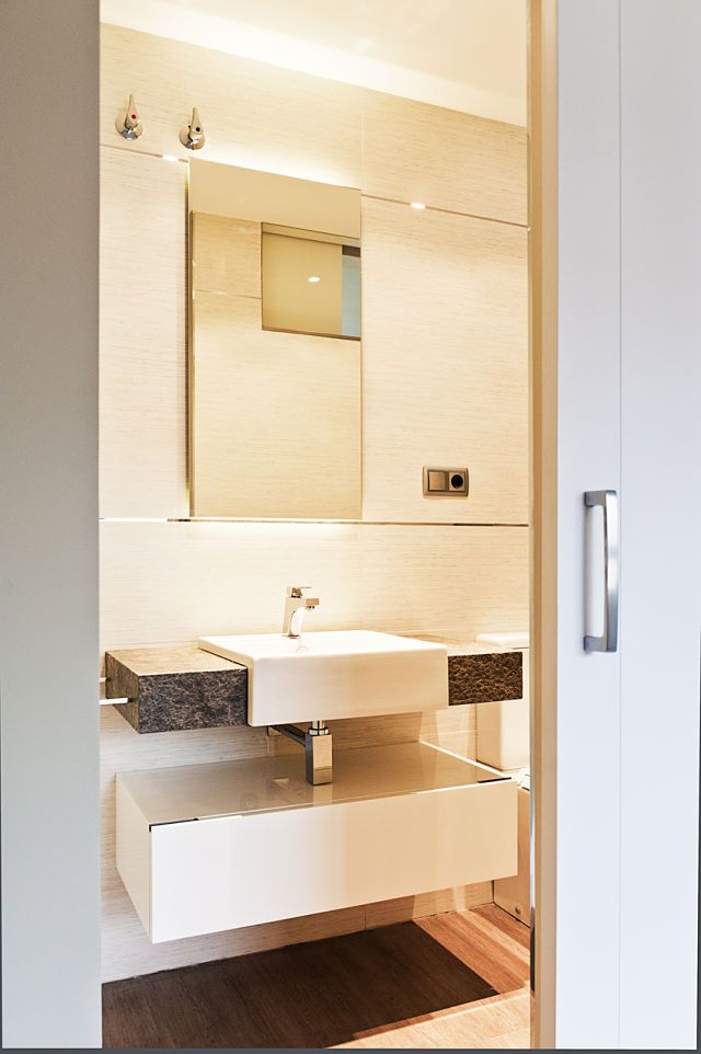 diseño interior de baño de vivienda