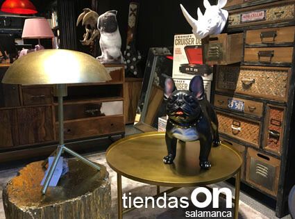 Escaparate de Tiendas On en Salamanca