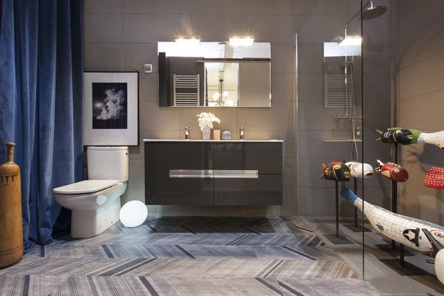 Decoración de apartamento con baño funcional