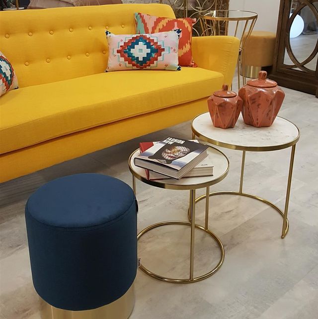 Decoración de apartamento con mobiliario ecléctico