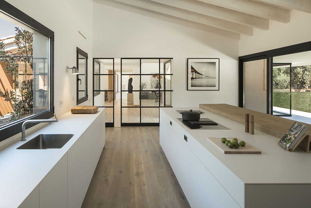 Arquitectura y diseño de cocina abierta al salón