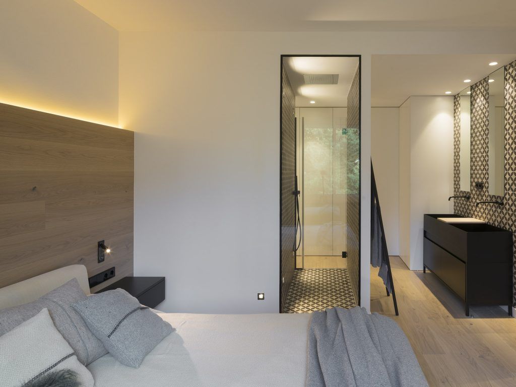 Dormitorio principal en interiores de casas sorprendentes Dormitorio principal en interiores de casas sorprendentes
