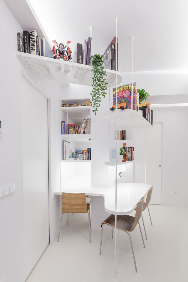 Bblioteca de diseño en espacio de trabajo en casa