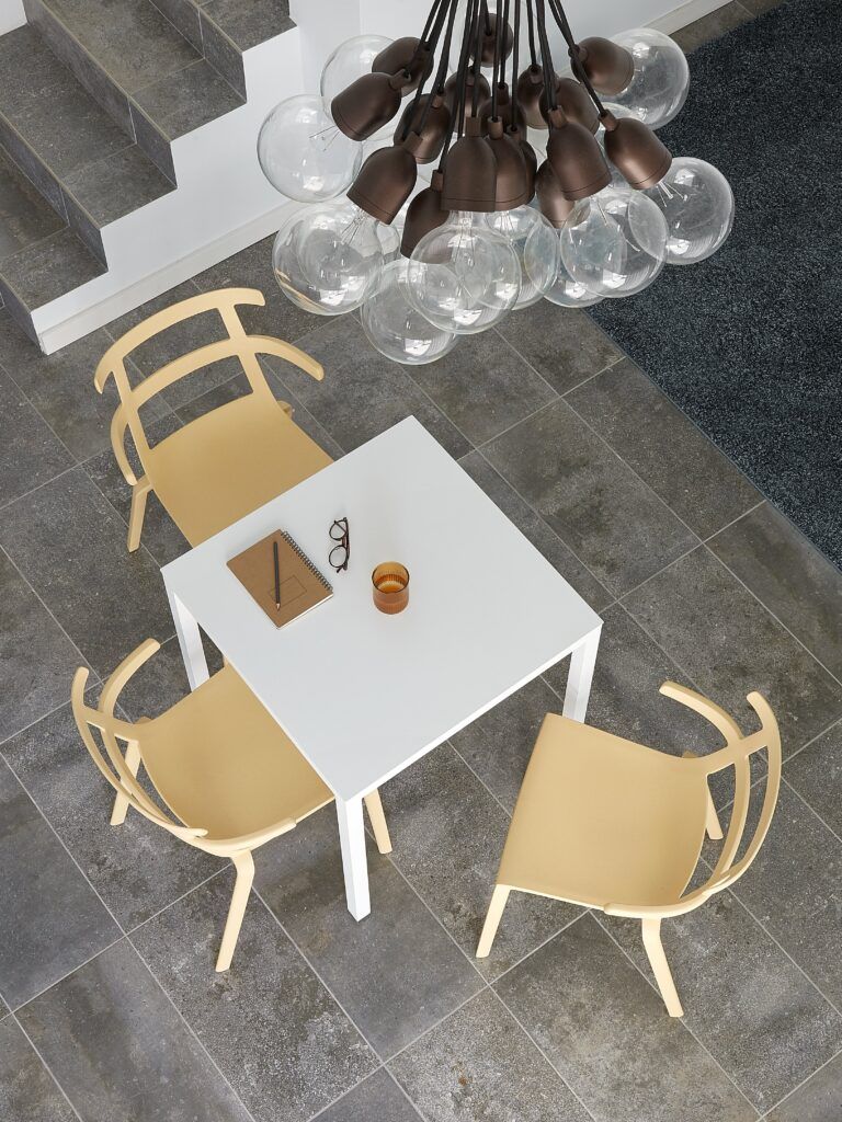 Sillas Tokyo diseño de Lluscà para Resol